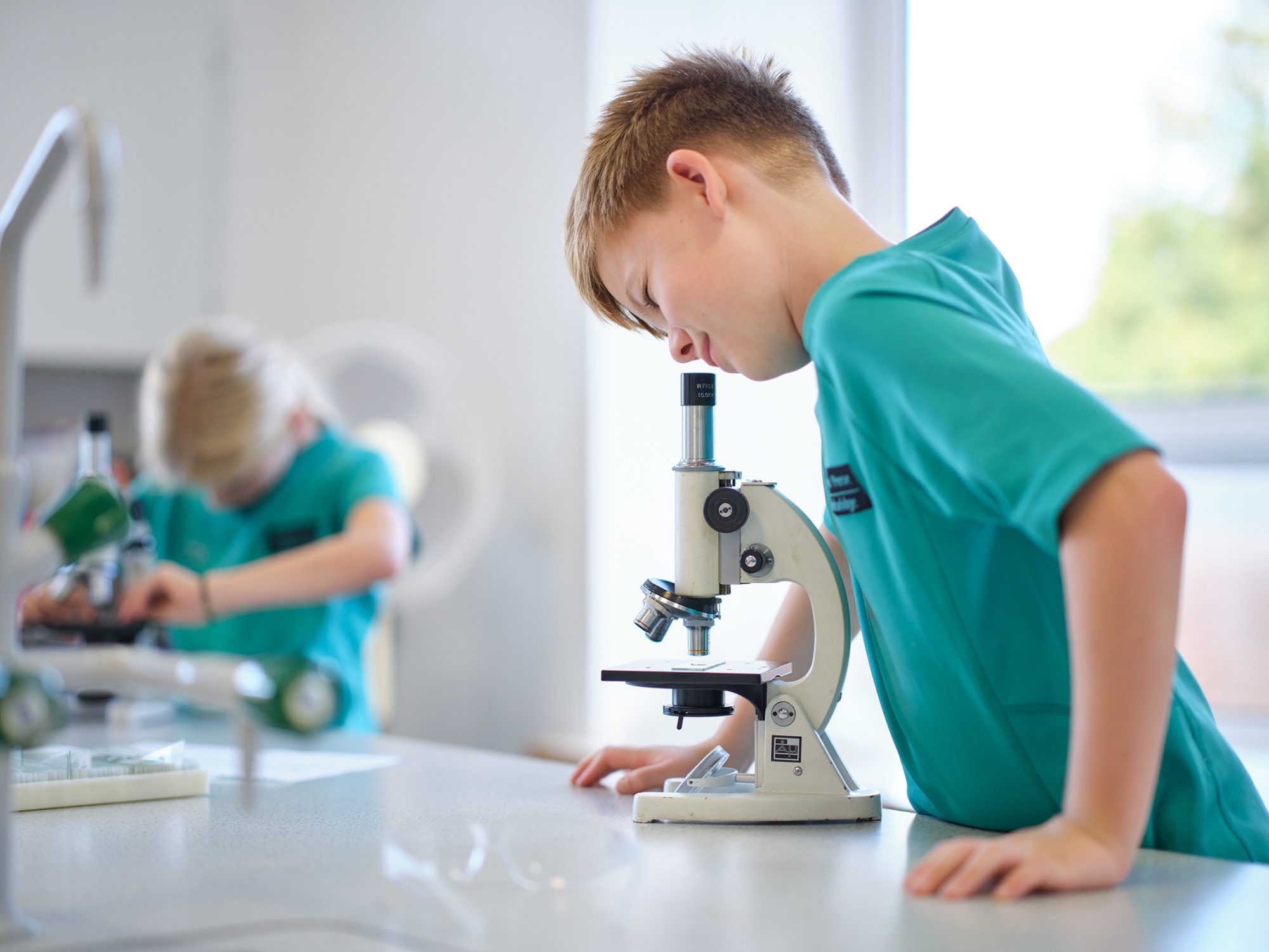 {item_image_2_alt_text}