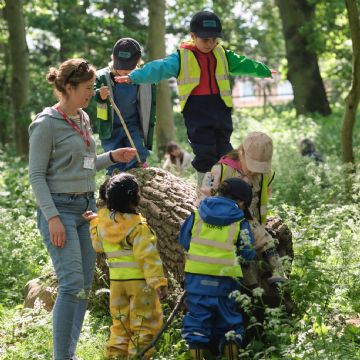 Dame Bradbury's Forest School